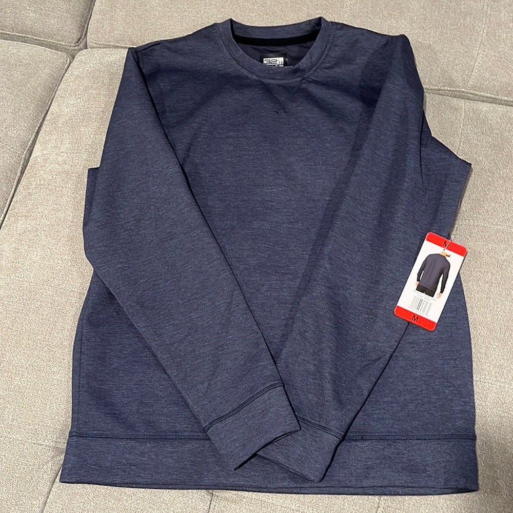 Men’s Heat 32 pullover.